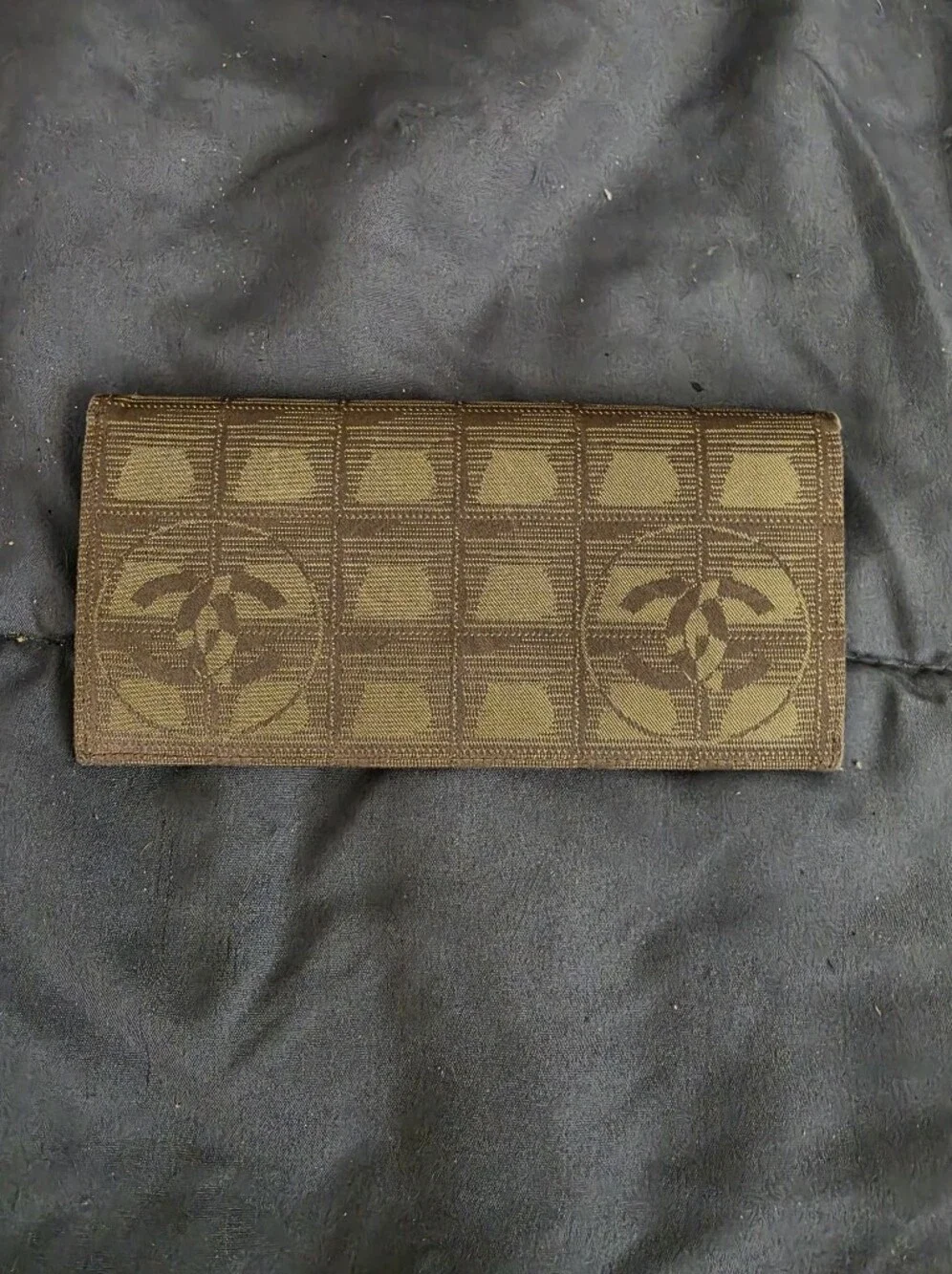 AUTHENTIC Chanel Brown & Green Monogram Canvas Wallet - Picture 8 of 8